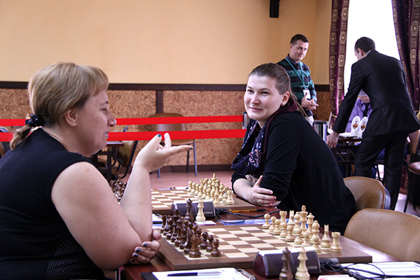 Anastasia Savina (right) and Ekaterina Kovalevskaya