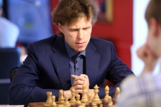 Владислав Артемьев продолжил победную серию на Суперфинале