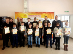 Юные чувашские шахматисты получили подарки к Новому году