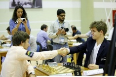 Магнус Карлсен вышел на первое место в чемпионате мира по рапиду